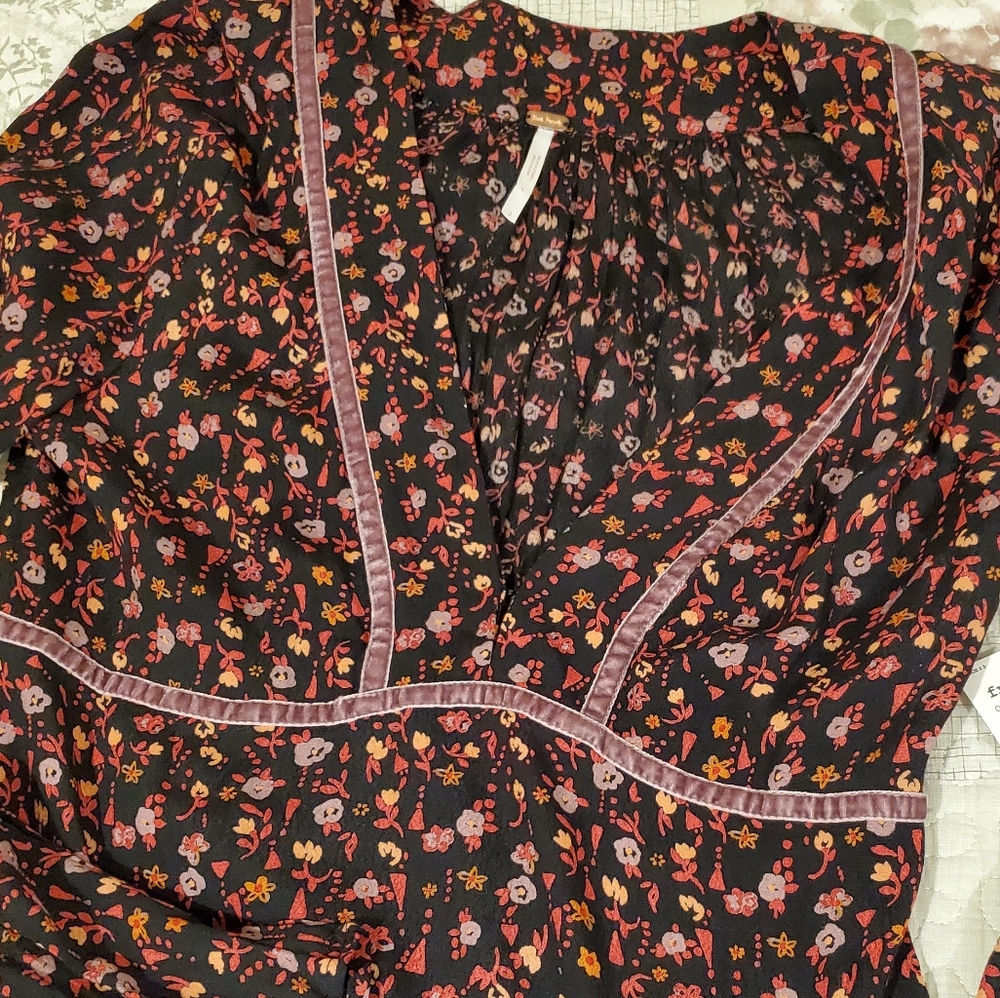 What A Feeling Midi Dress - Picture 5 of 7